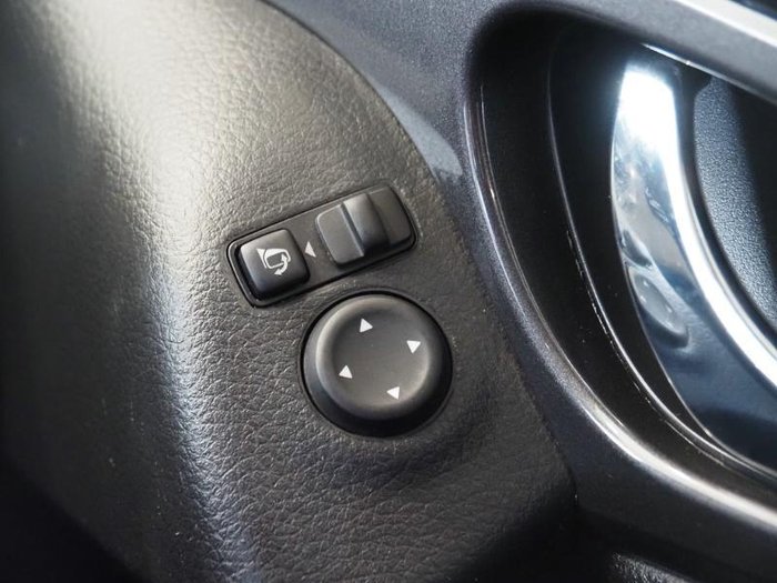 2022 Nissan X-TRAIL ST