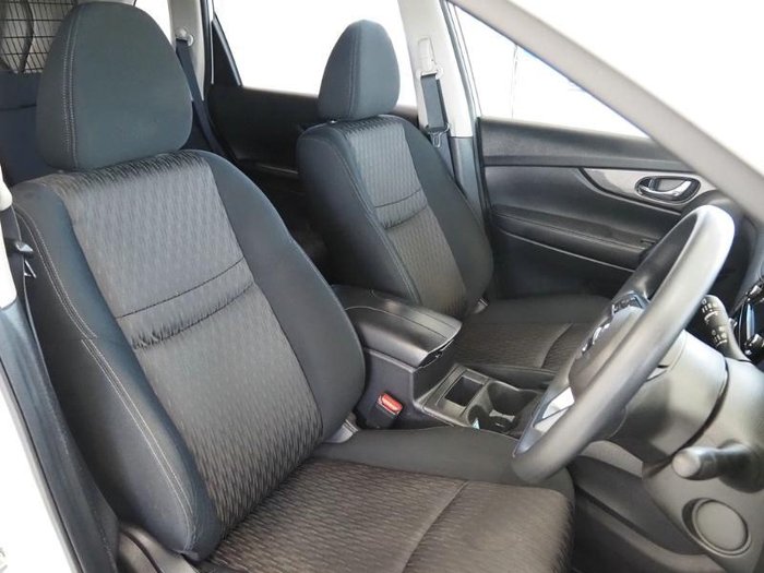 2022 Nissan X-TRAIL ST