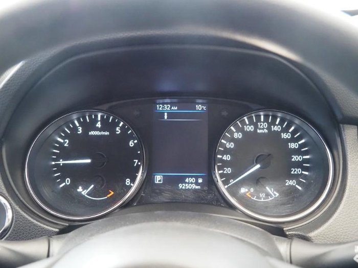 2022 Nissan X-TRAIL ST
