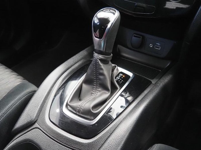 2022 Nissan X-TRAIL ST