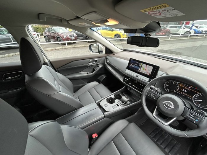 2025 Nissan X-TRAIL ST-L