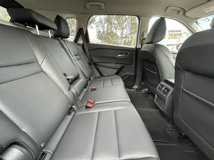 2025 Nissan X-TRAIL ST-L