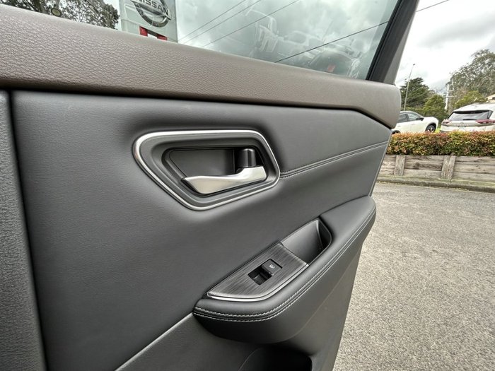 2025 Nissan X-TRAIL ST-L