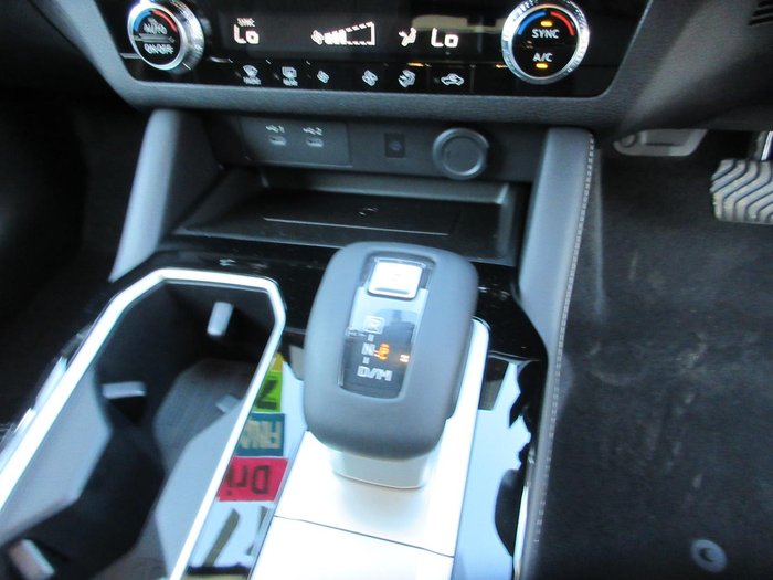 2025 Mitsubishi Outlander LS