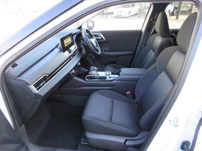 2025 Mitsubishi Outlander LS