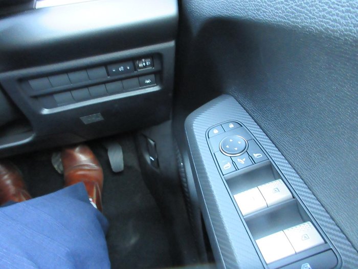 2025 Mitsubishi Outlander LS