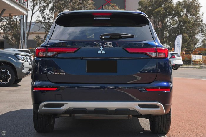 2025 Mitsubishi Outlander LS