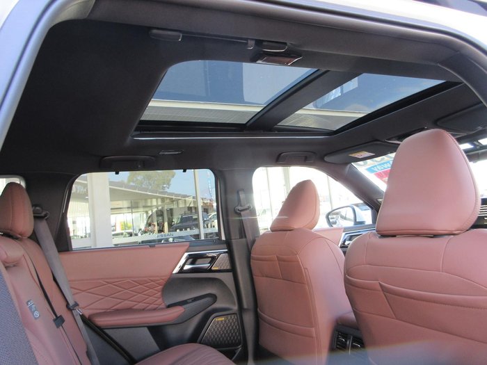 2025 Mitsubishi Outlander Exceed Tourer