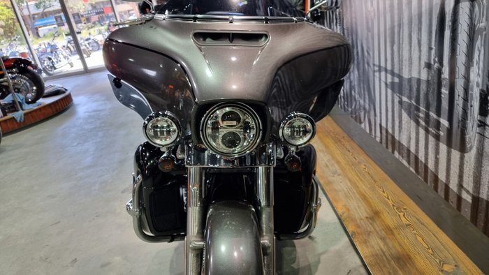 2017 Harley-davidson FLHTK ULTRA LIMITED Grey/Black
