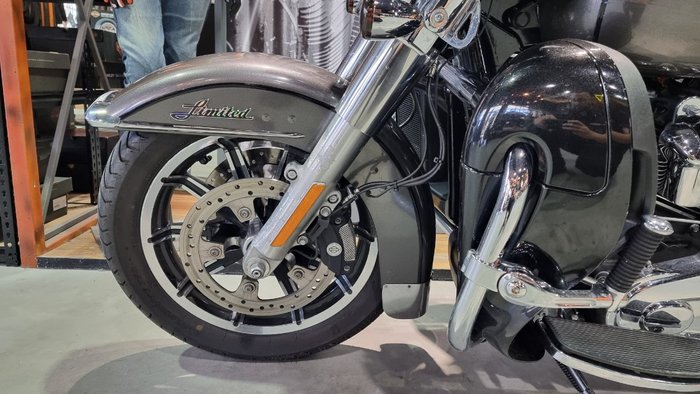 2017 Harley-davidson FLHTK ULTRA LIMITED Grey/Black