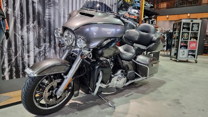 2017 Harley-davidson FLHTK ULTRA LIMITED Grey/Black
