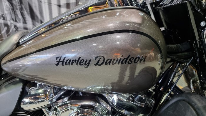 2017 Harley-davidson FLHTK ULTRA LIMITED Grey/Black