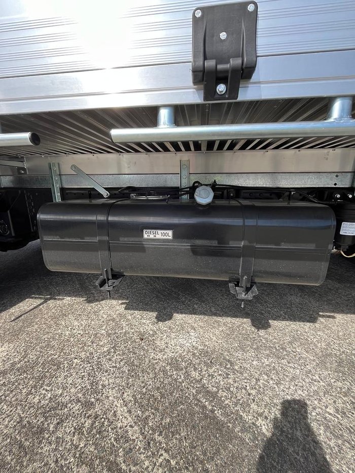 2025 Fuso 515 515 Ready built tray. White