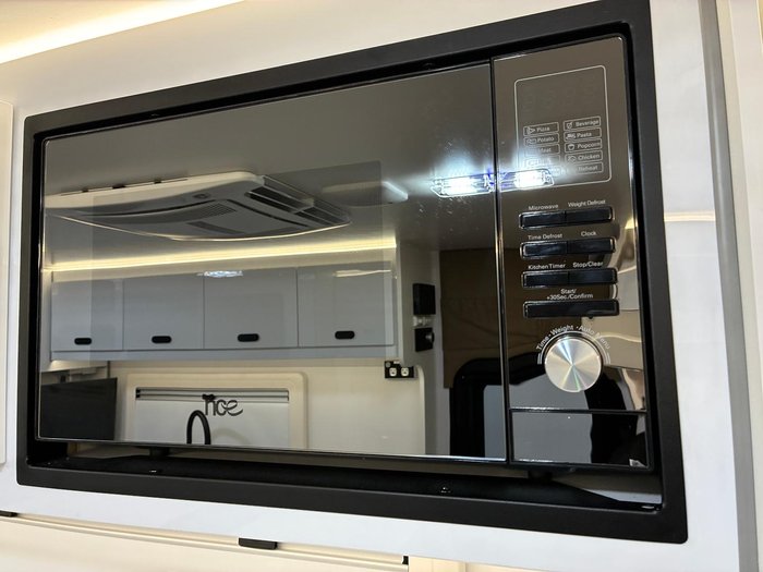 2025 JB Caravans Scorpion Sting 23'6 Rd Cafe