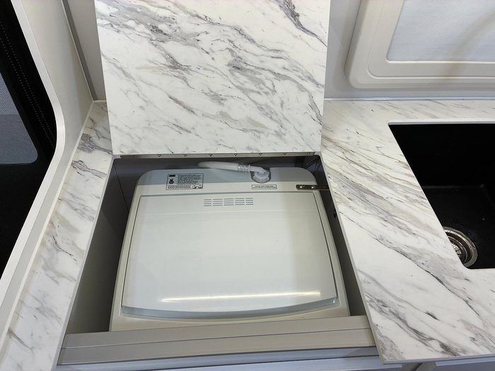 2025 JB Caravans Scorpion Sting 23'6 Rd Cafe