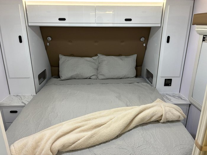 2025 JB Caravans Scorpion Sting 23'6 Rd Cafe