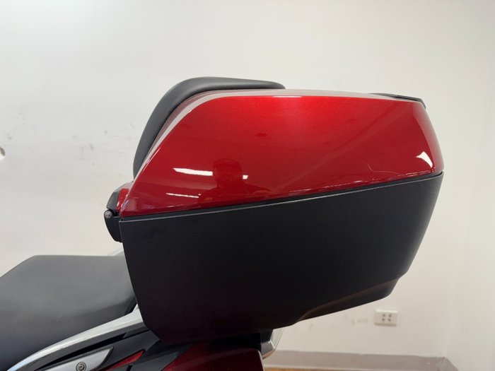 2011 BMW Motorrad K 1600 GT RED