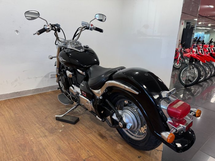 2006 Suzuki VL800 (BOULEVARD C50) Black