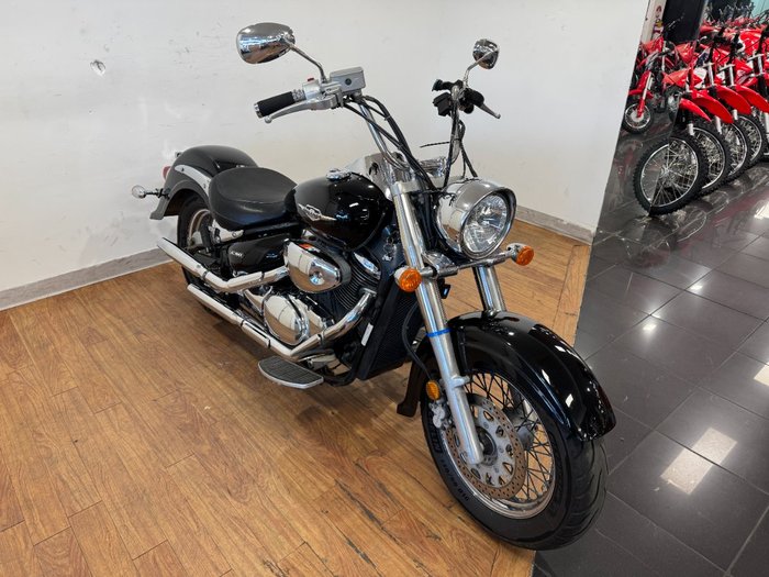 2006 Suzuki VL800 (BOULEVARD C50) Black