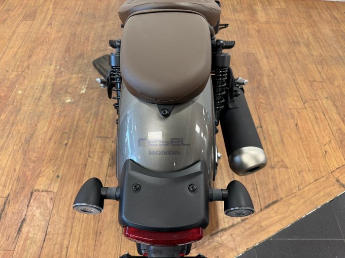 2023 Honda CMX 500 SILVER