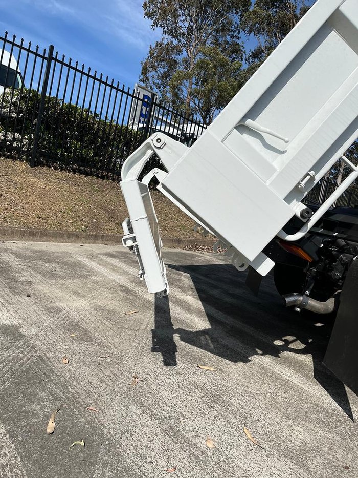 2025 Fuso Canter 815 815 TIPPER White