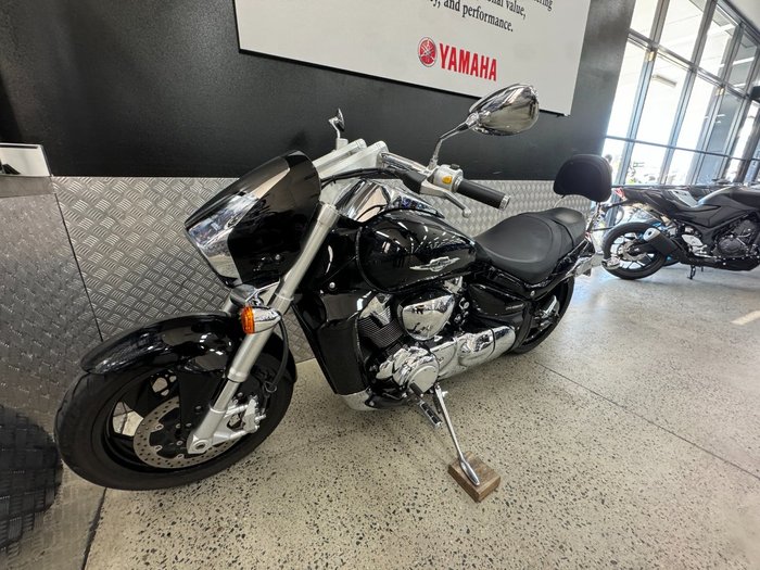 2015 Suzuki VZR 1800 BOULEVARD (M109R) BLACK