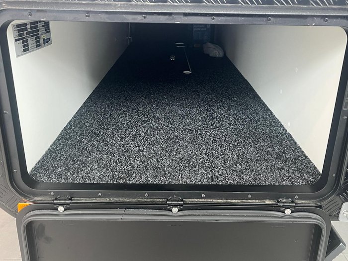 2025 JB Caravans Dirt Road Xtreme 22'6 Rd Club Lounge