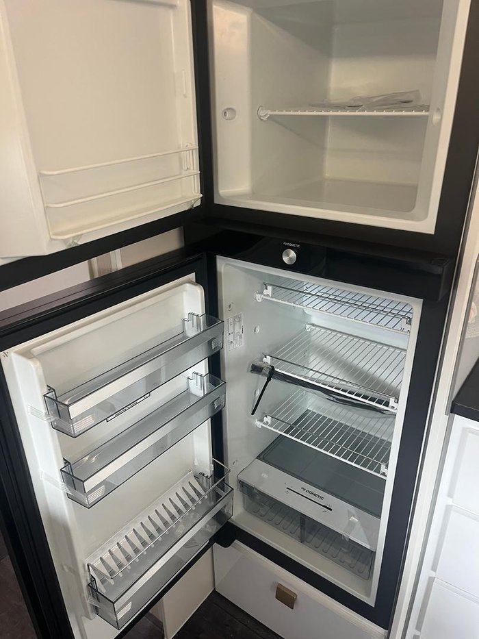 2025 JB Caravans Dirt Road Xtreme 22'6 Rd Club Lounge