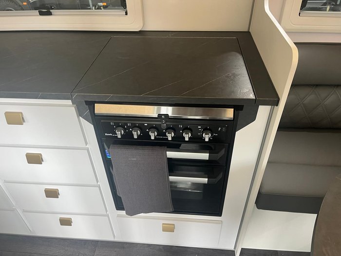 2025 JB Caravans Dirt Road Xtreme 22'6 Rd Club Lounge