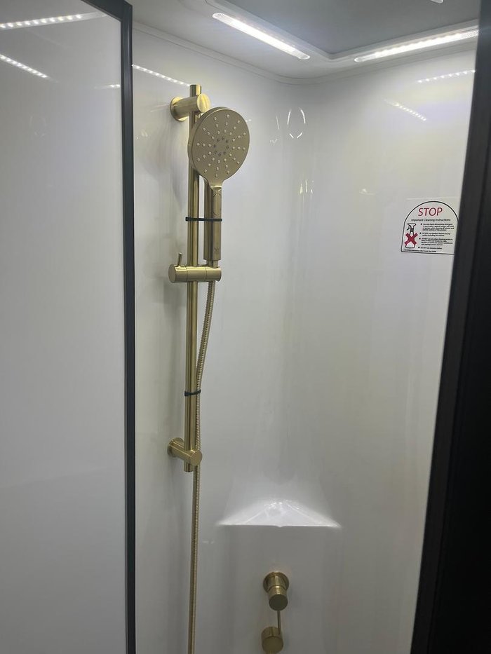 2025 JB Caravans Dirt Road Xtreme 22'6 Rd Club Lounge