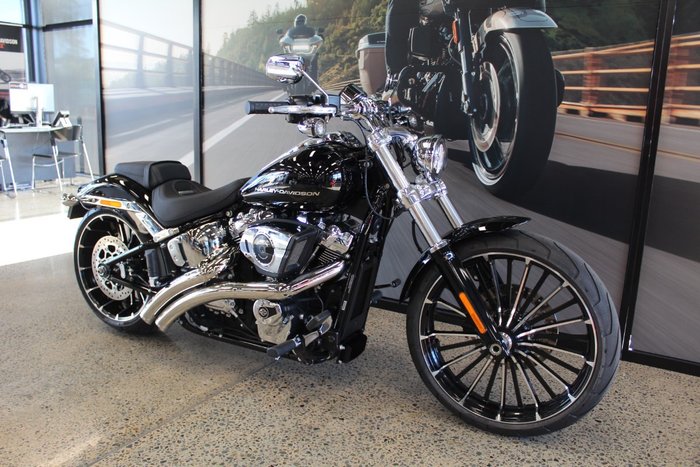 2025 Harley-davidson FXBR BREAKOUT (117) VIVID BLACK