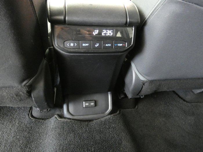 2021 Toyota Kluger GX