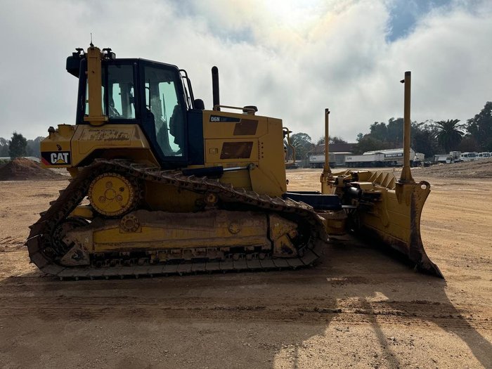 2017 Caterpillar D6n Lgp