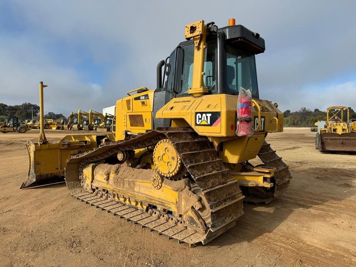 2017 Caterpillar D6n Lgp