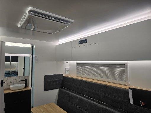 2025 Traveller Destination Track 17