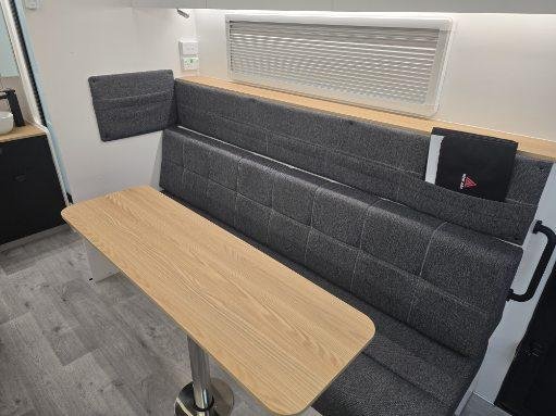 2025 Traveller Destination Track 17