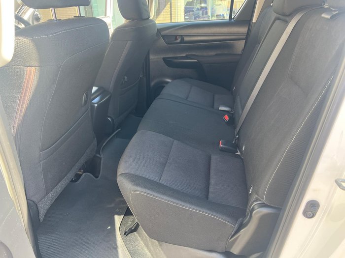 2019 Toyota Hilux SR