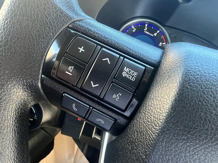 2019 Toyota Hilux SR
