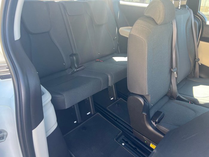 2022 Kia Carnival S