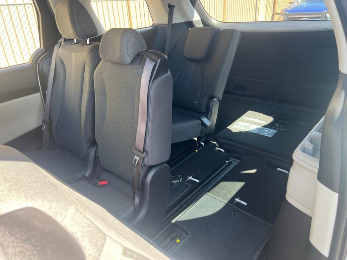 2022 Kia Carnival S