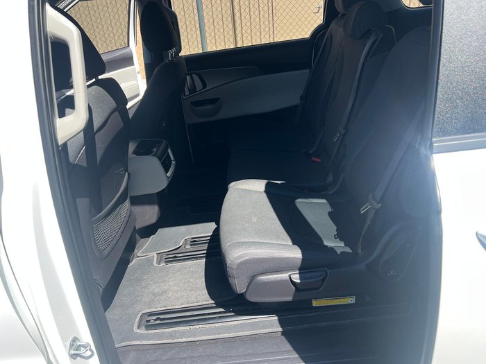 2022 Kia Carnival S