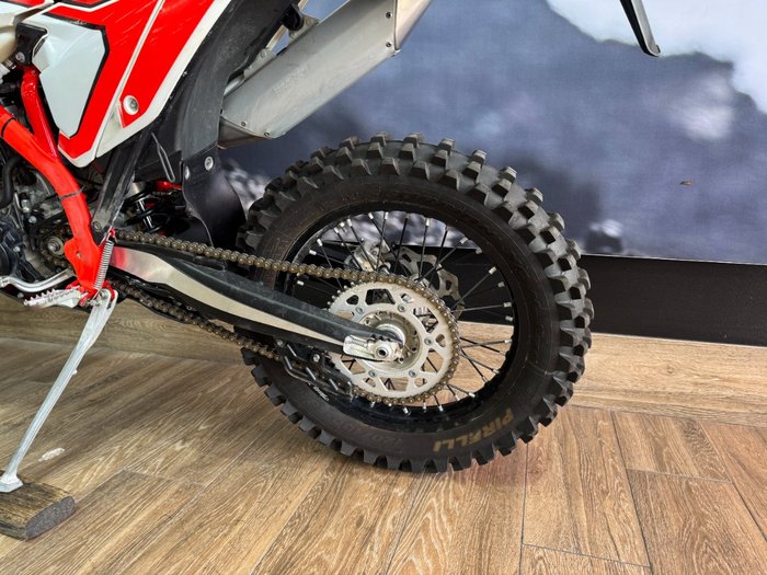 2025 BETA RR 390 X-PRO 4T EFI RED