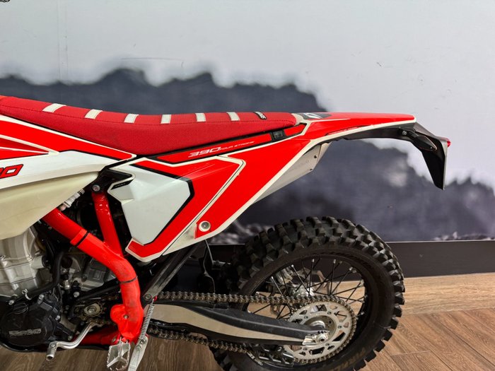2025 BETA RR 390 X-PRO 4T EFI RED