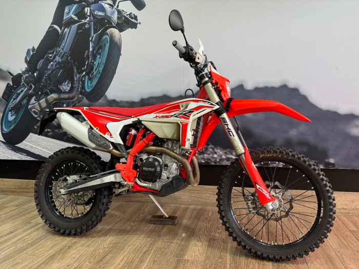 2025 BETA RR 390 X-PRO 4T EFI RED
