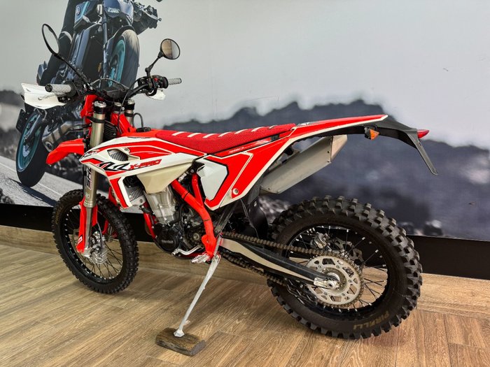 2025 BETA RR 390 X-PRO 4T EFI RED