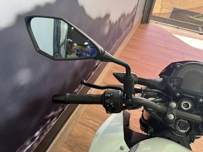 2022 Kawasaki Z400 WHITE