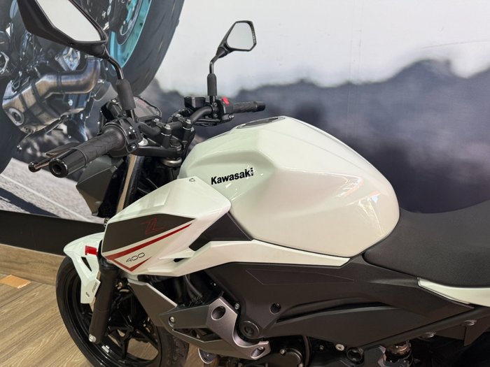 2022 Kawasaki Z400 WHITE