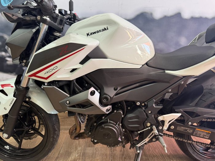 2022 Kawasaki Z400 WHITE