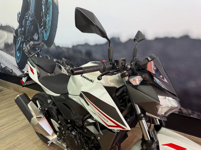 2022 Kawasaki Z400 WHITE