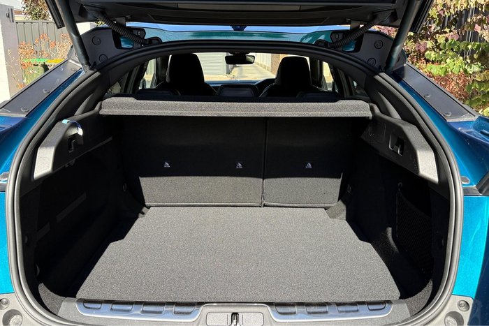 2025 Peugeot 408 GT Premium Hybrid